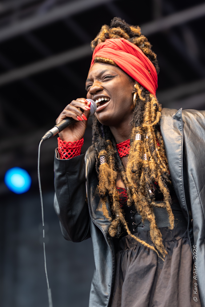Adama Janlo, 
