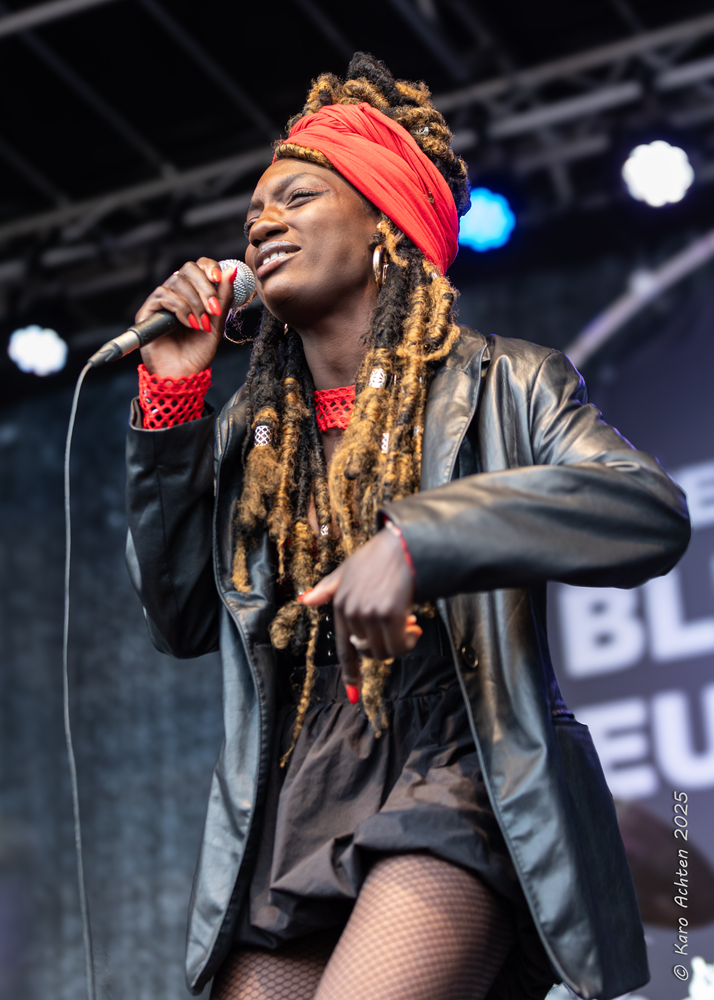 Adama Janlo, 
