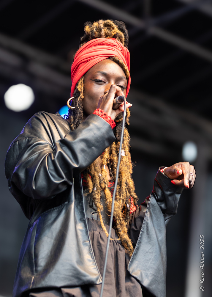 Adama Janlo, 
