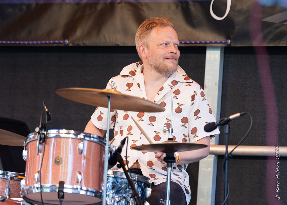 Mikko Peltola, 
