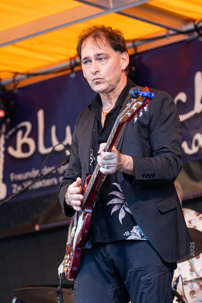 Johnny Burgin II, 
