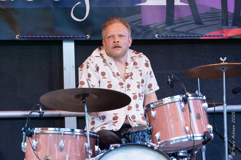 Mikko Peltola, 
