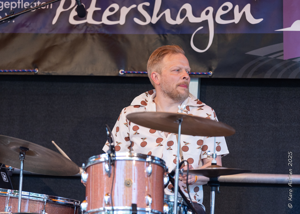 Mikko Peltola, 
