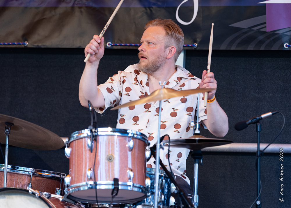 Mikko Peltola, 
