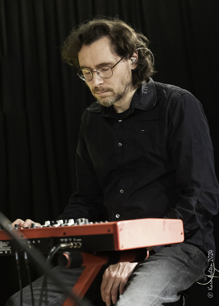 Arnold Ogrodnik, 
