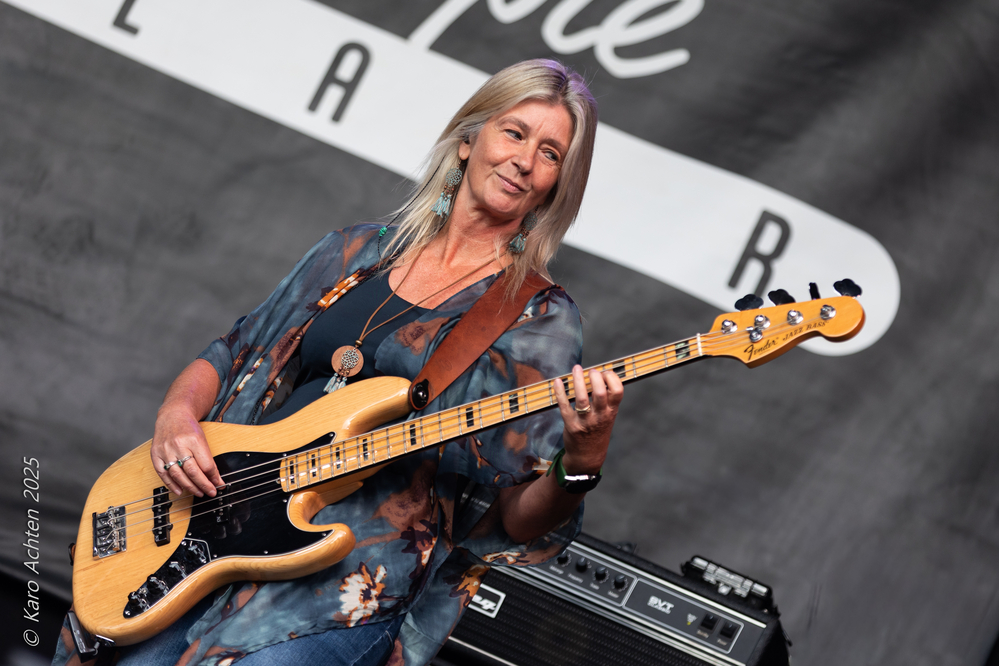  Ilse Van den Broeck, 
