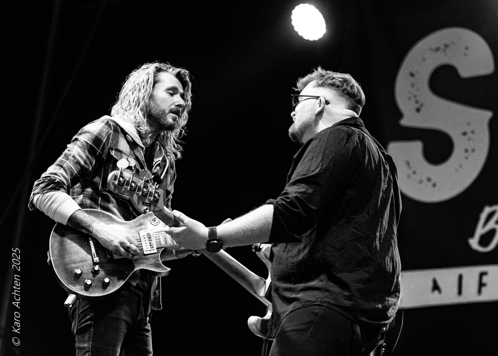Dom Martin, Ben Graham, 
