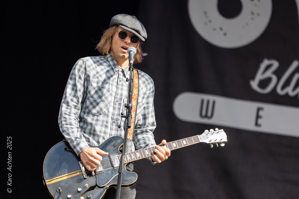Jesse Redwing, 
