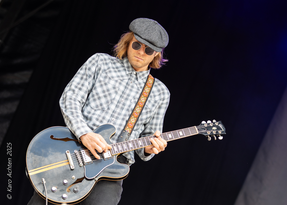 Jesse Redwing, 
