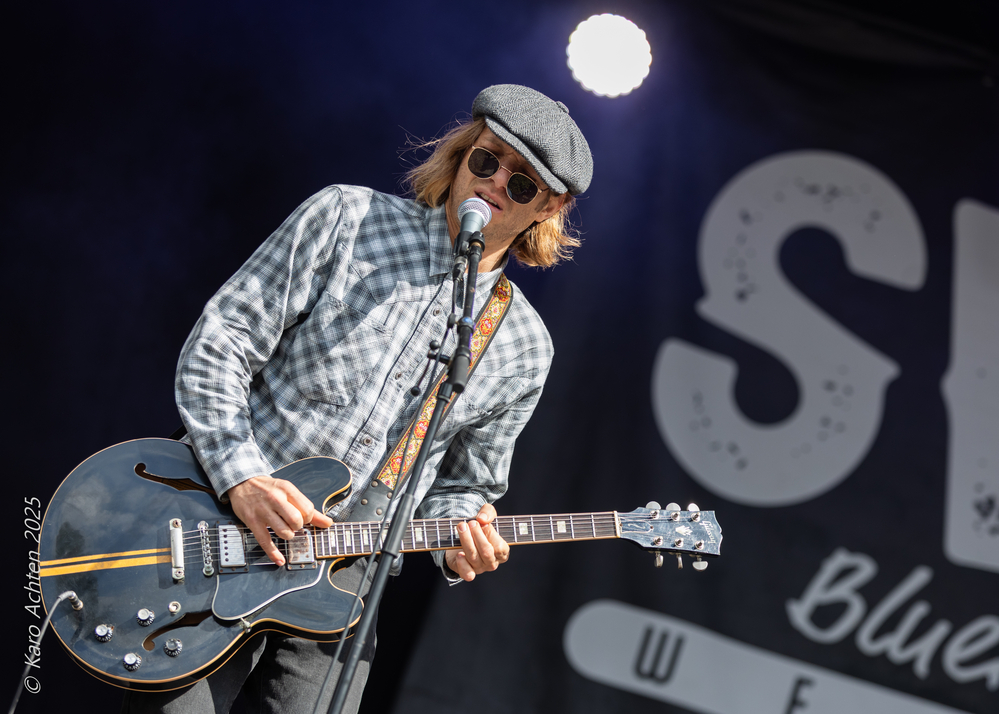 Jesse Redwing, 
