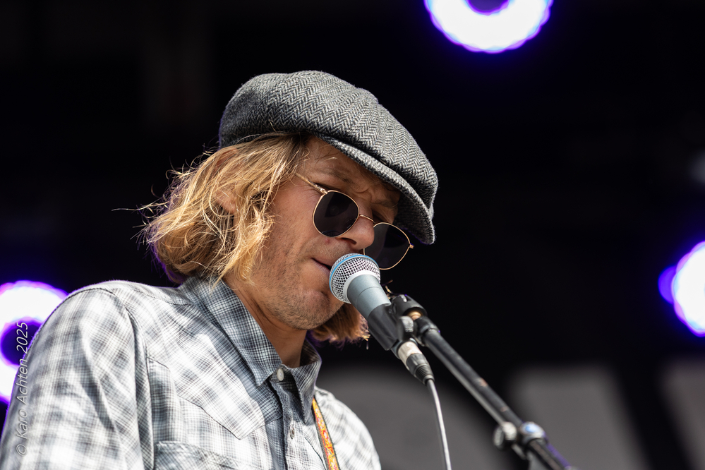 Jesse Redwing, 
