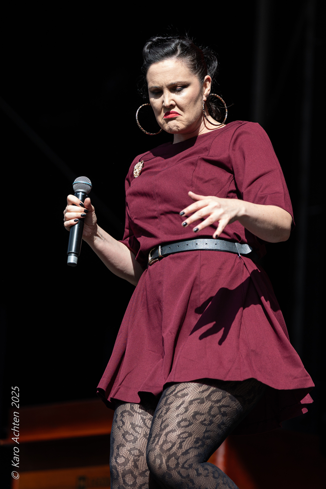 Noa VD, 
