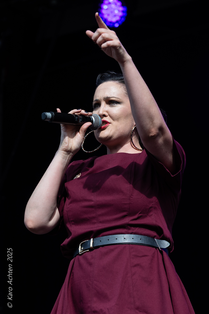 Noa VD, 

