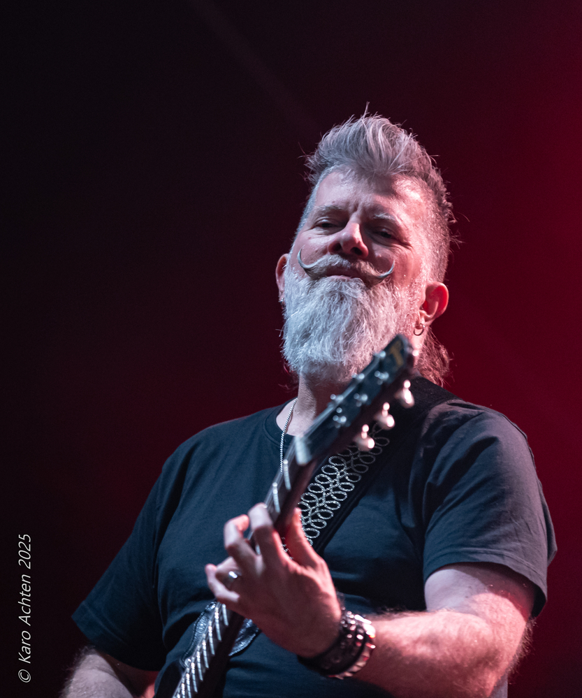 Paul DesLauriers, 
