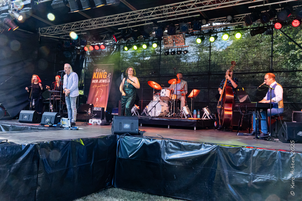Stefanie Heer, Franziska Stein, Frank Rihm, Meike König, Andreas Bock, Stefan Roffmann,  K.C. Miller, 
