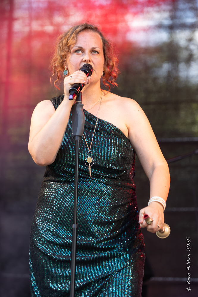 Meike König, 
