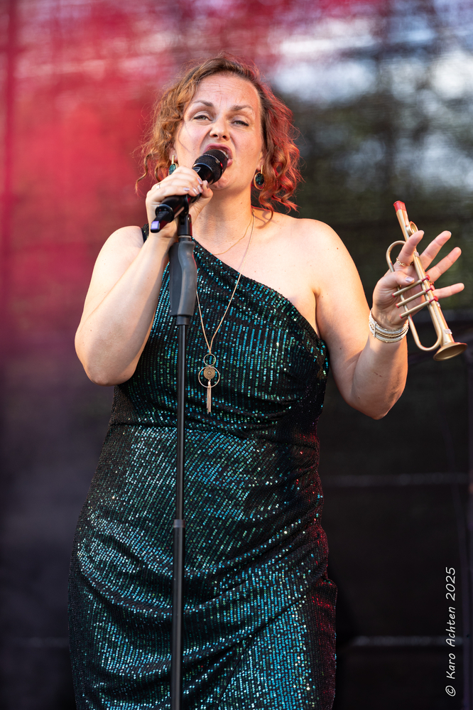 Meike König, 
