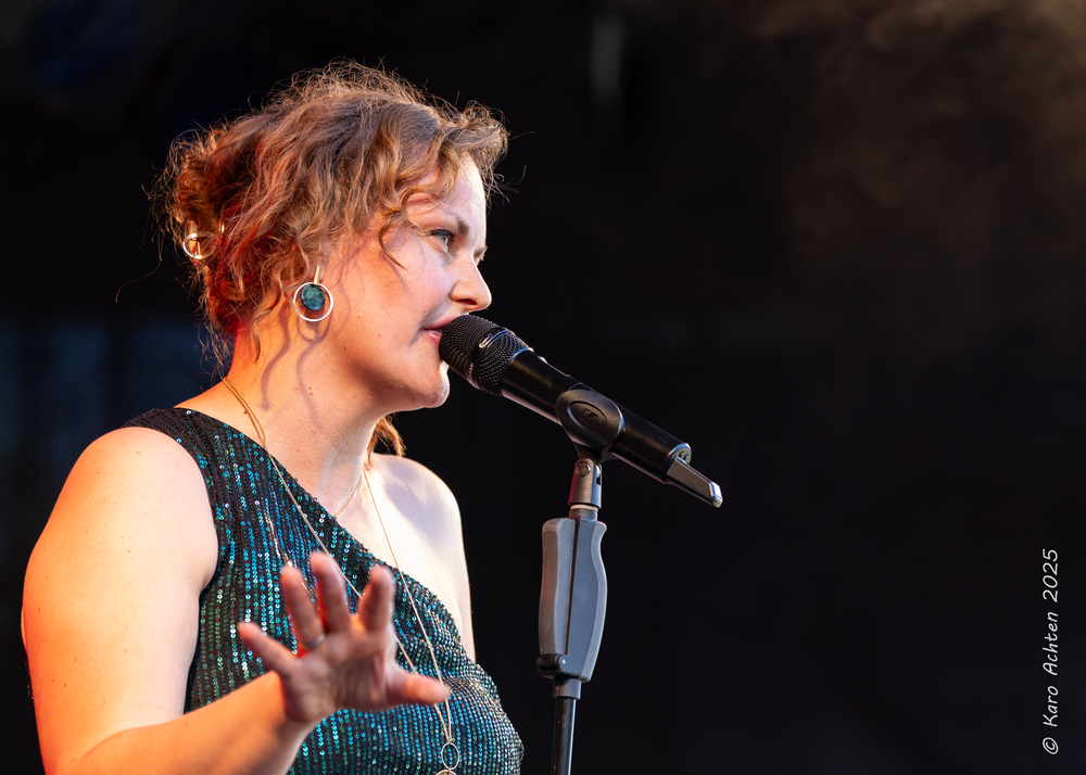 Meike König, 
