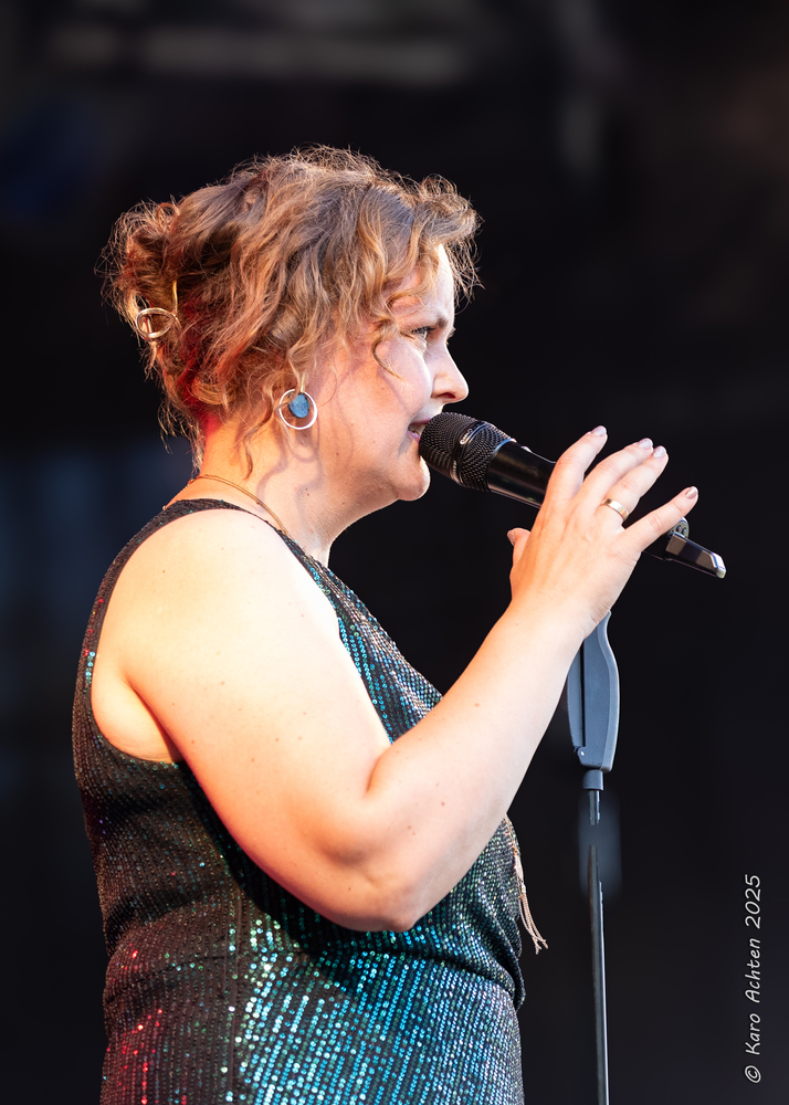 Meike König, 
