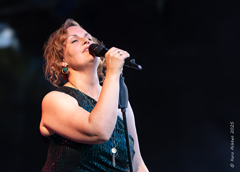 Meike König, 
