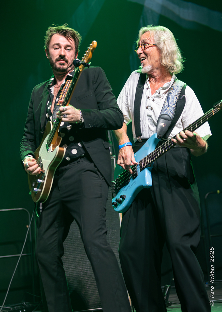 Krissy Matthews, Trond Hansen, 

