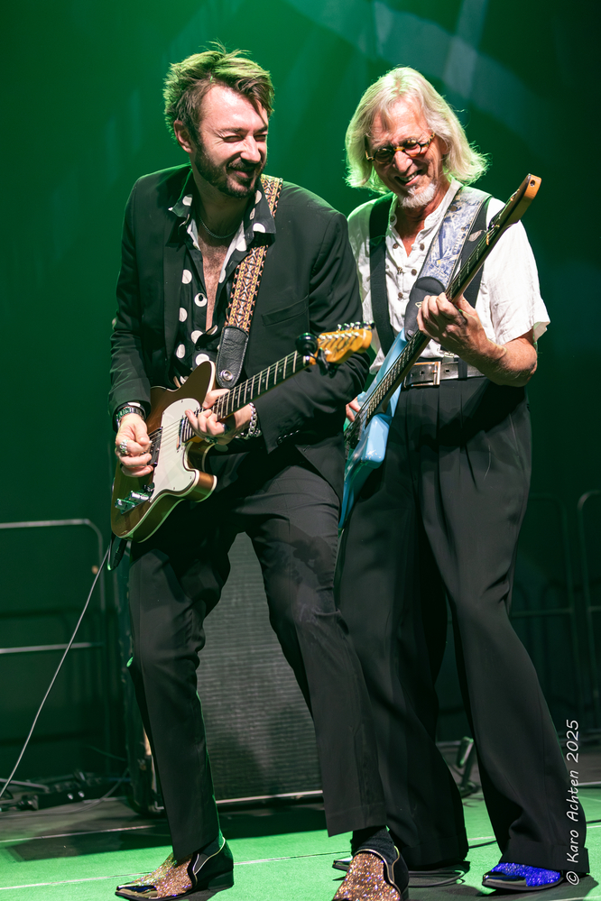 Krissy Matthews, Trond Hansen, 
