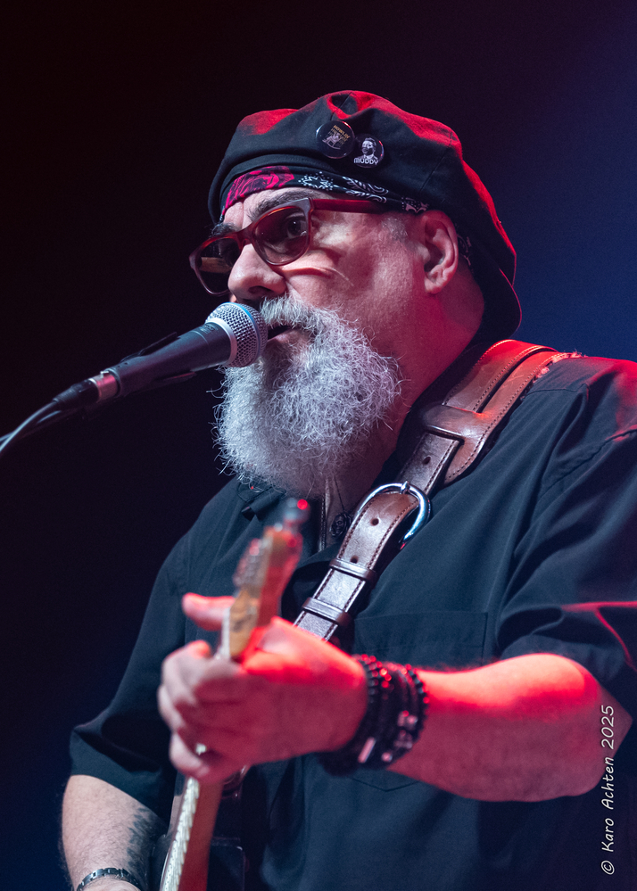 Jimmy Vivino, 
