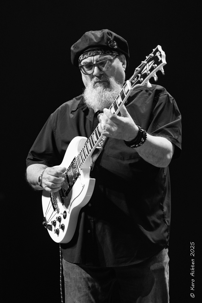 Jimmy Vivino, 
