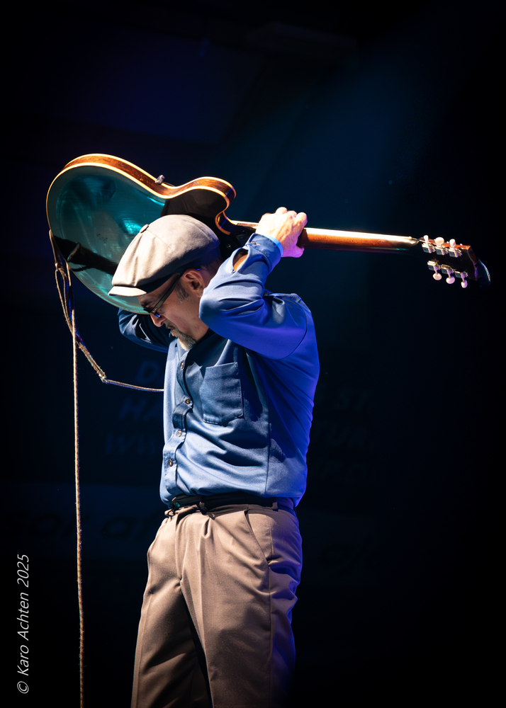 Johnny Bigstone, 
