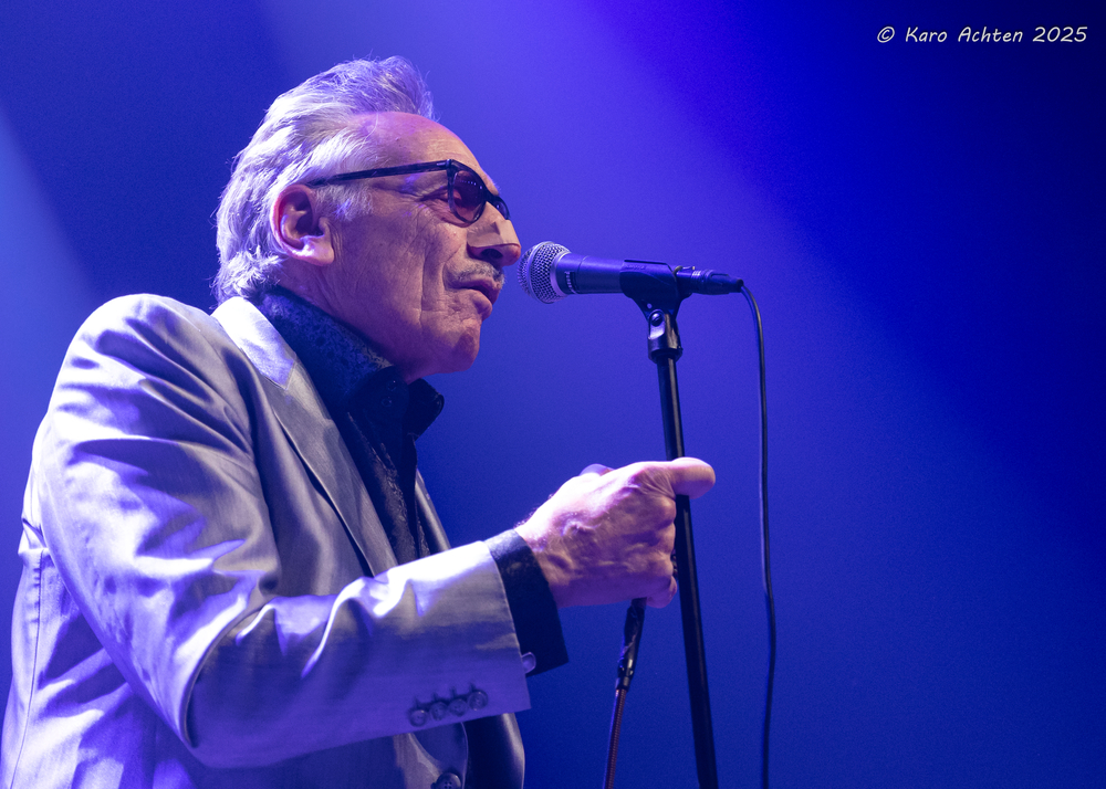 Rick Estrin, 
