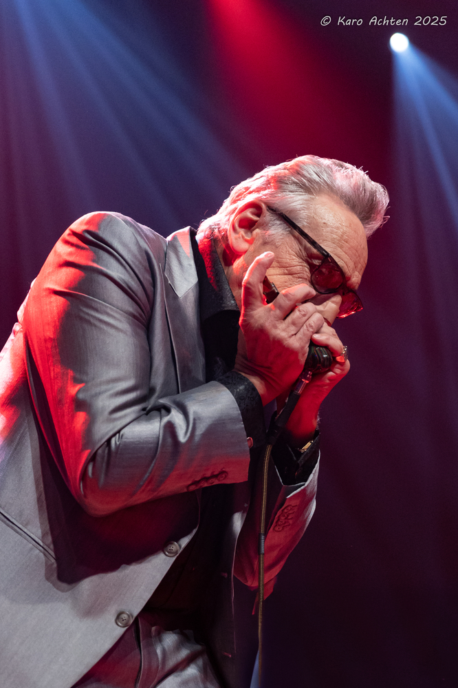 Rick Estrin, 
