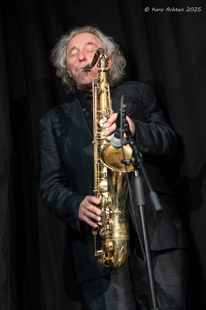 Hugo Scholz, 

