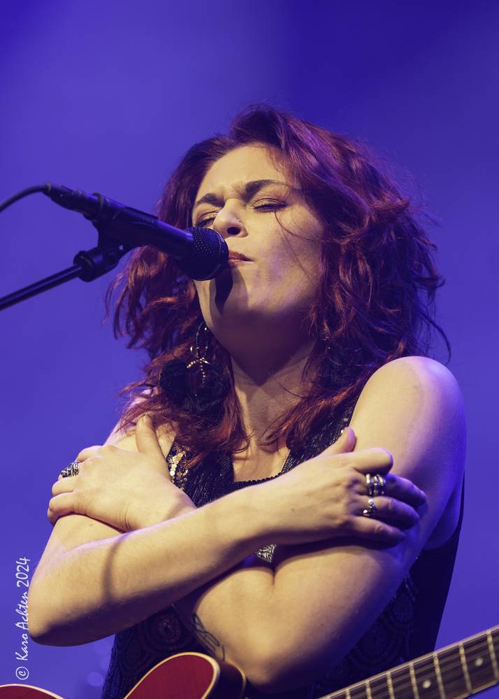 Jessie Lee Houllier, 
