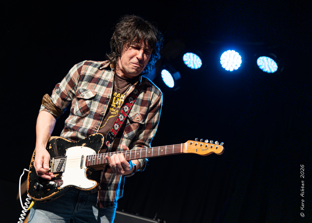 Davy Knowles, 
