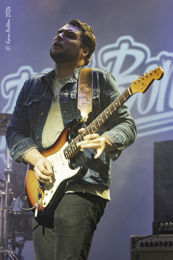 Stef Paglia, 
