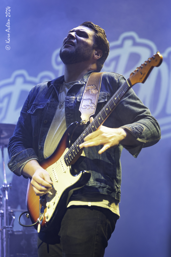 Stef Paglia, 

