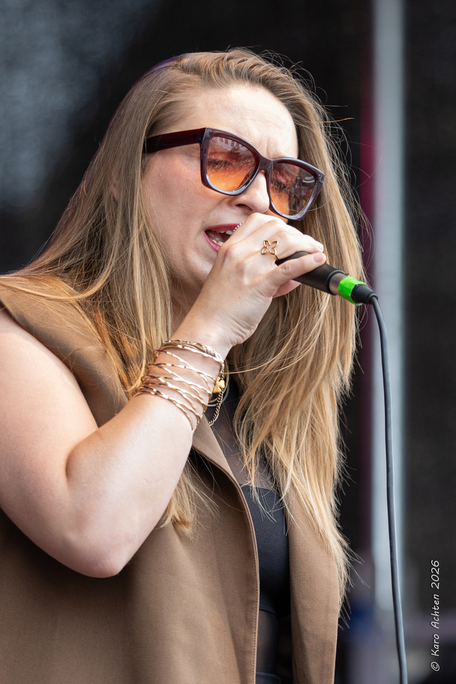 Paulina Golebiowska, 
