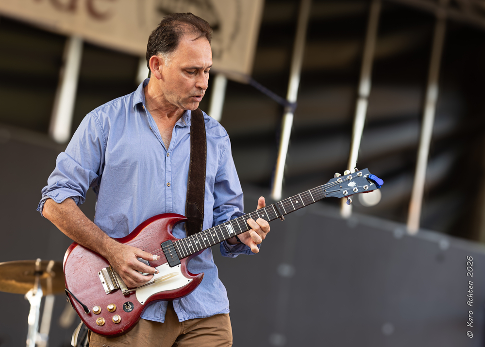  Johnny Burgin, 
