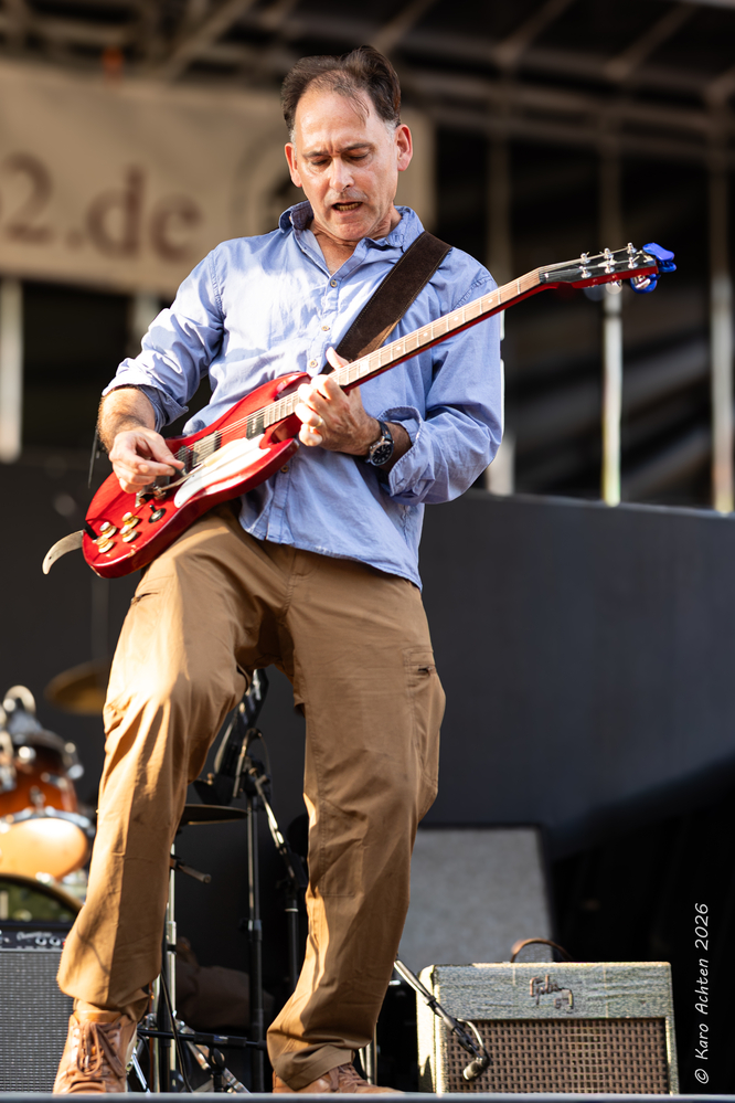  Johnny Burgin, 
