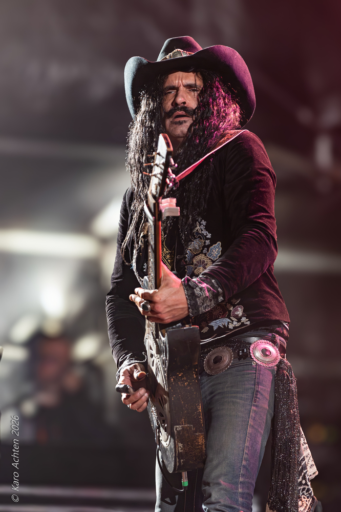 Eric Sardinas, 
