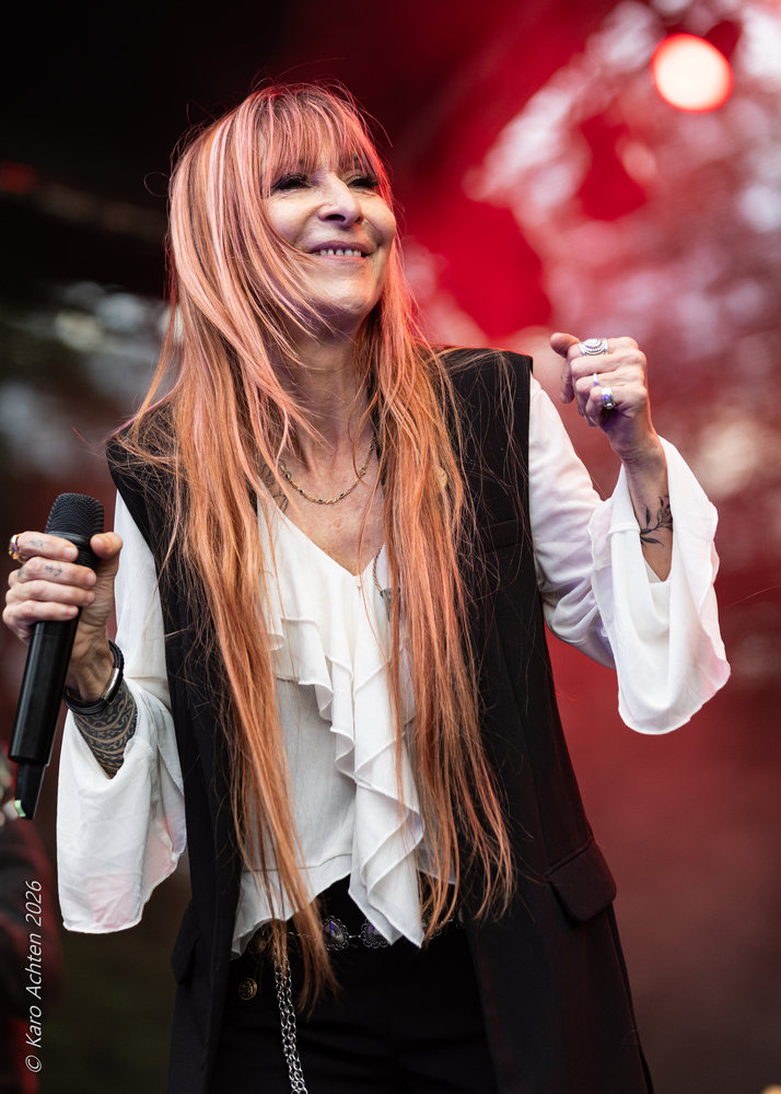 Veronique Gayot, 
