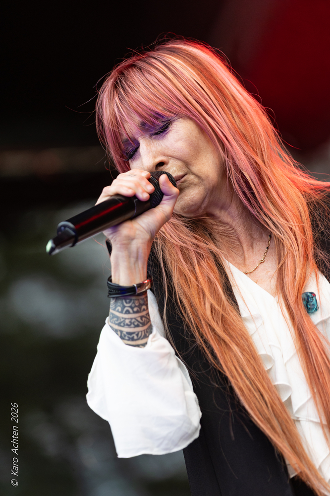 Veronique Gayot, 
