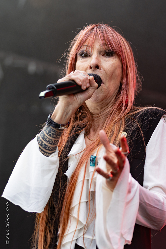 Veronique Gayot, 

