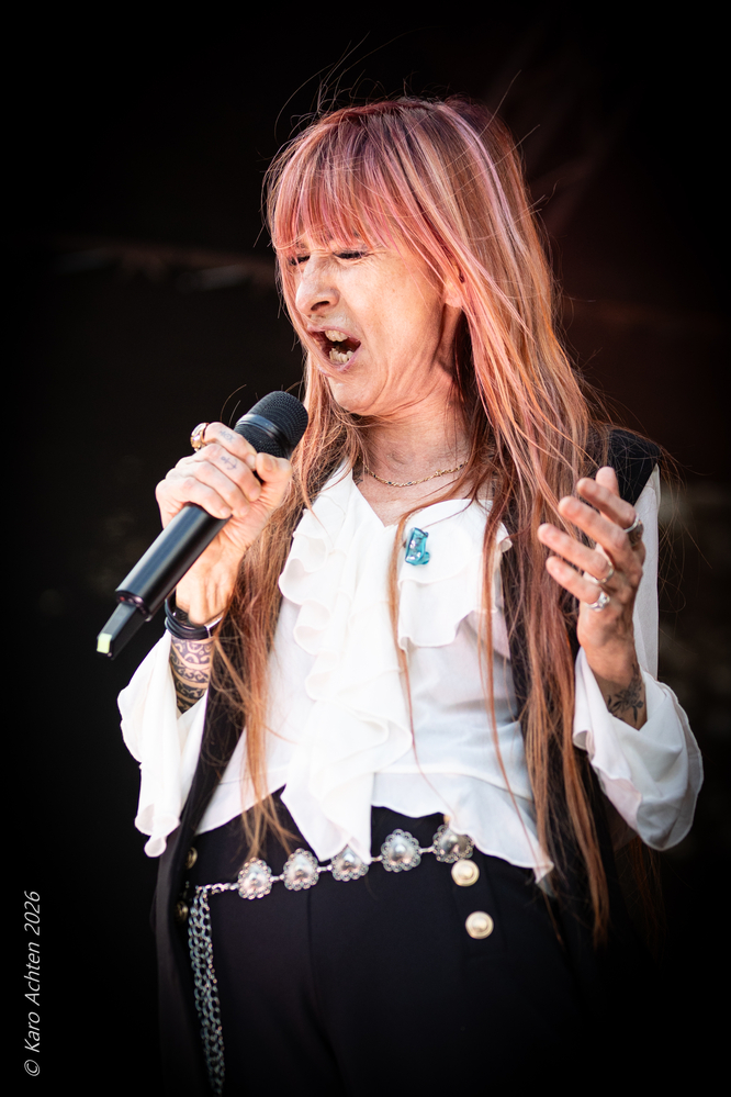 Veronique Gayot, 
