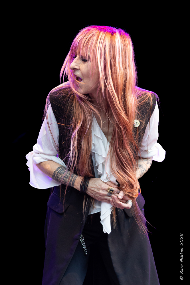 Veronique Gayot, 
