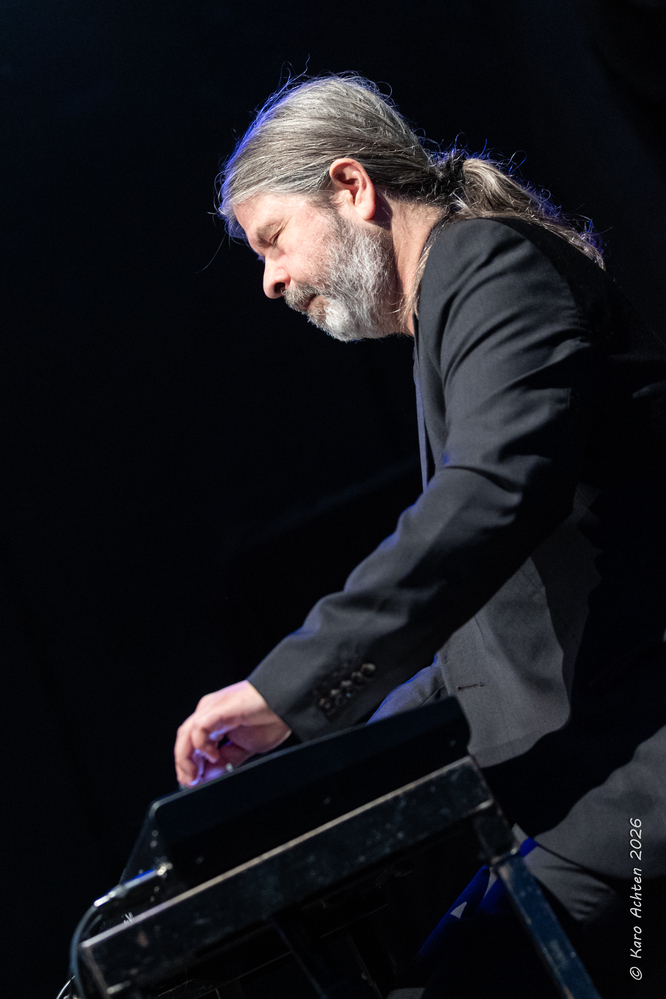 Sascha Kuhn, 

