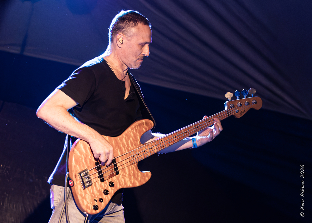 Mike Kamp, 
