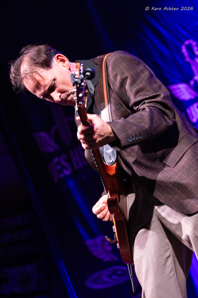 Johnny Burgin, 

