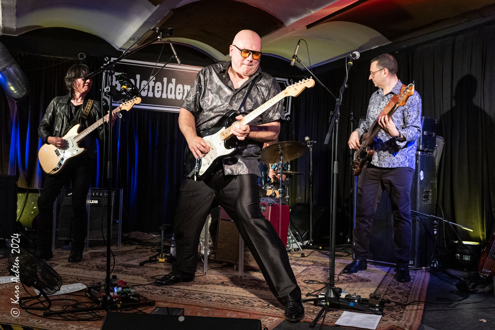 Mar Todani, Philippe Fernandez, Lamine Guerfi, 
