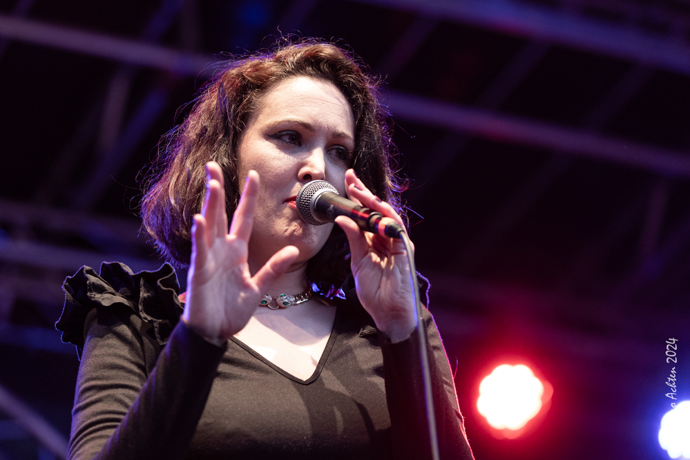 Noa VD, 

